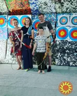 Сімейний відпочинок у Києві — стрільба з лука для дітей і дорослих