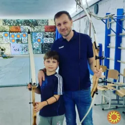 Сімейний відпочинок у Києві — стрільба з лука для дітей і дорослих