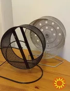 Колесо для гризунів на підставці диаметр 18 см. Бельгия