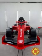 Рекламний болід Formula 1 для вашого бренду під ключ