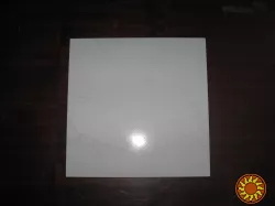 Плитка глянцева іспанська біла 300х300х9 мм (не чисто біла), для підлоги