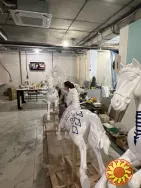 Фотозона «Карусель» з кіньми на замовлення