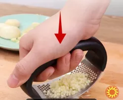 Чеснокодавка