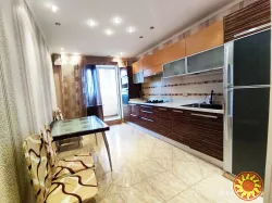 Сдам 3-ком.квартиру с ремонтом в новом доме в пер.Вишневского.