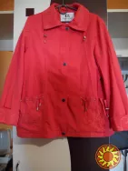 Жіноча куртка.вітровка,б/в розмір 48-50