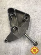 Бу кронштейн подушки двигателя правый Renault 8200108112 Megane Scenic Clio Kangoo