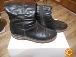 Жіночі чоботи якісні, б/в,демісезон,розмір 38.5-39.