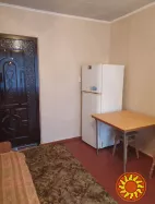 Сдам комнату с ремонтом в коммунальной квартире на ул.Героев Крут.