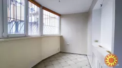 Продам просторную 1-ком.квартиру на Академика Королёва.